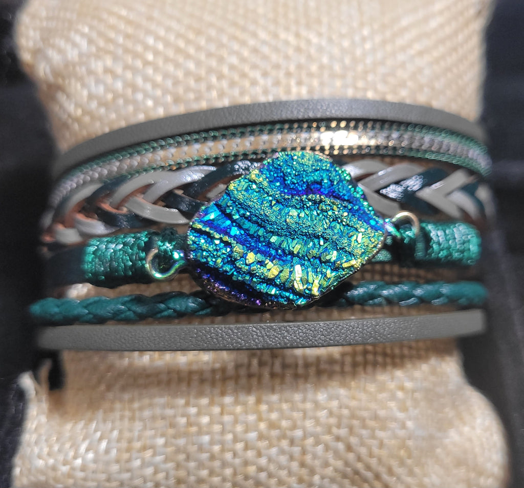 Magnetic Clasp Multiple Strand Leather Geode Cuff Bracelet-Green