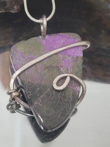 Horn Shape Stitchtite Natural Stone Pendant Necklace