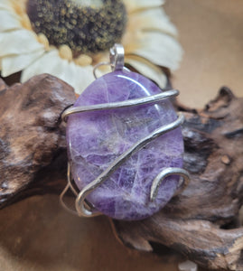 Oval Shaped Natural Stone Amethyst Pendant