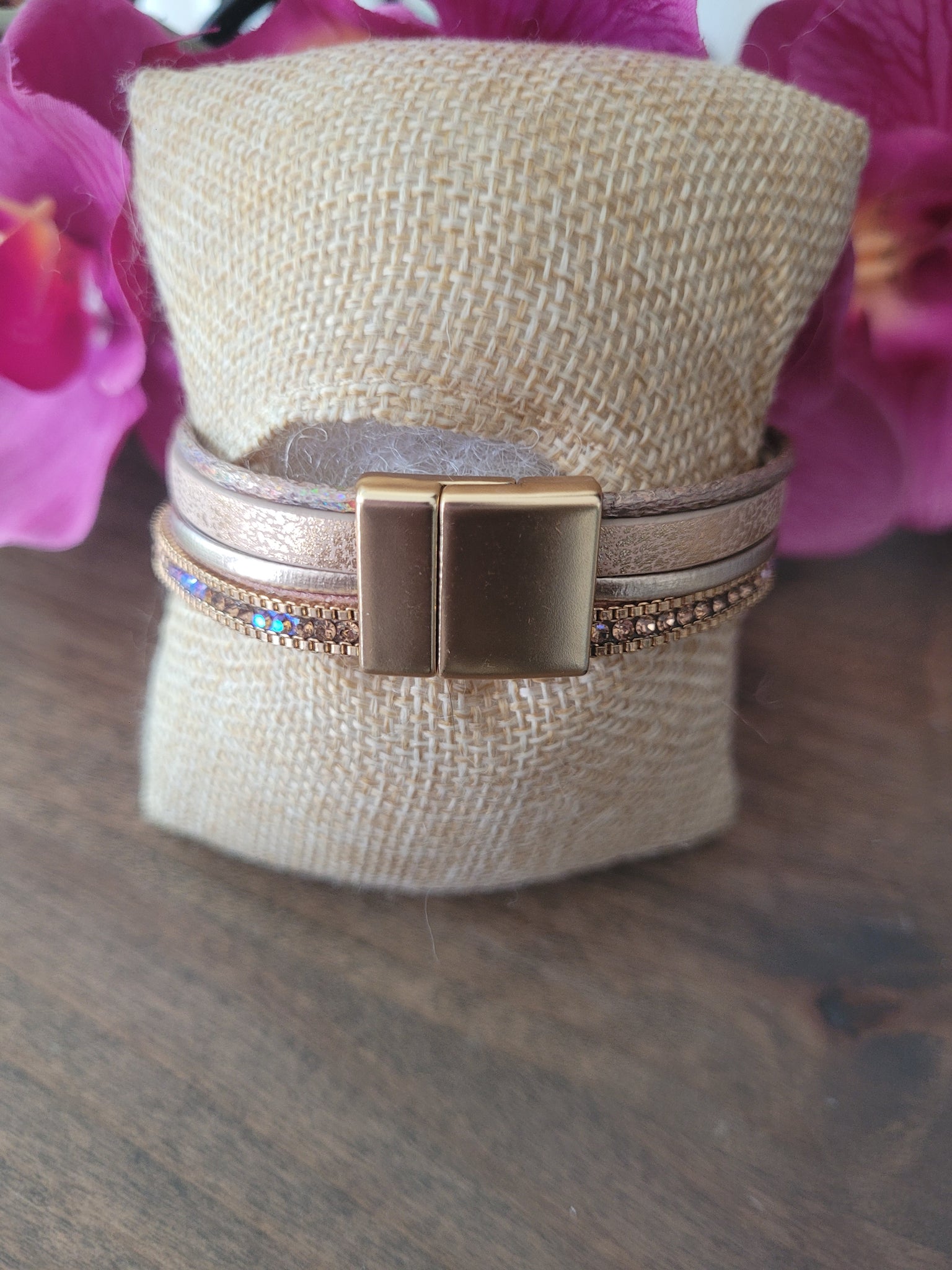 Magnetic Clasp Starfish Cuff Bracelet - Gold
