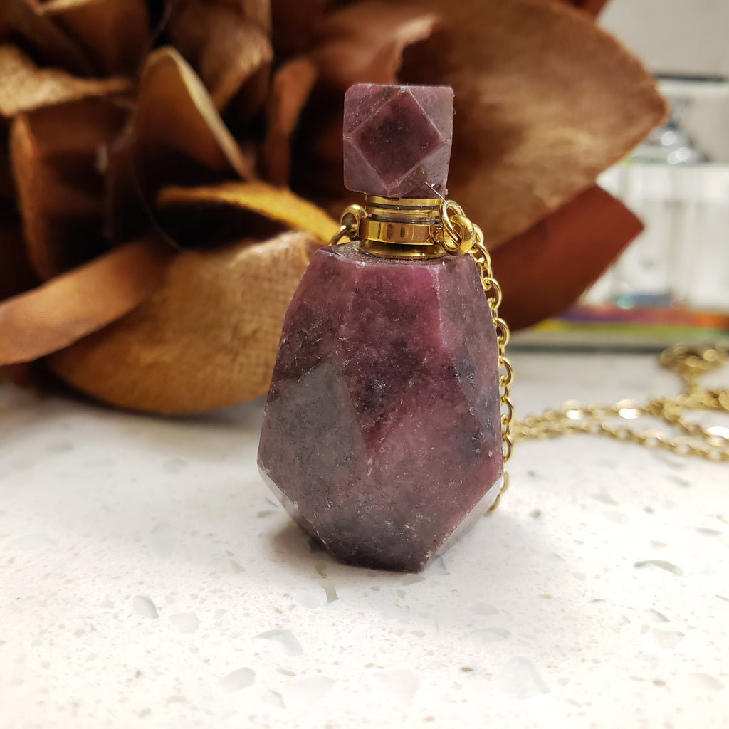 Essential Oil Necklaces & Aromatherapy Jewelry by Zoe and Piper