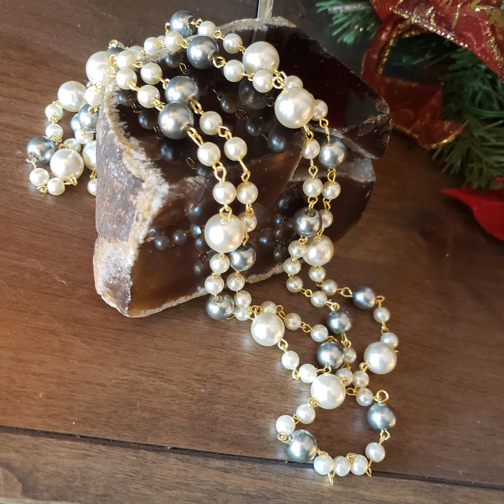 FAUX PEARL NECKLACE