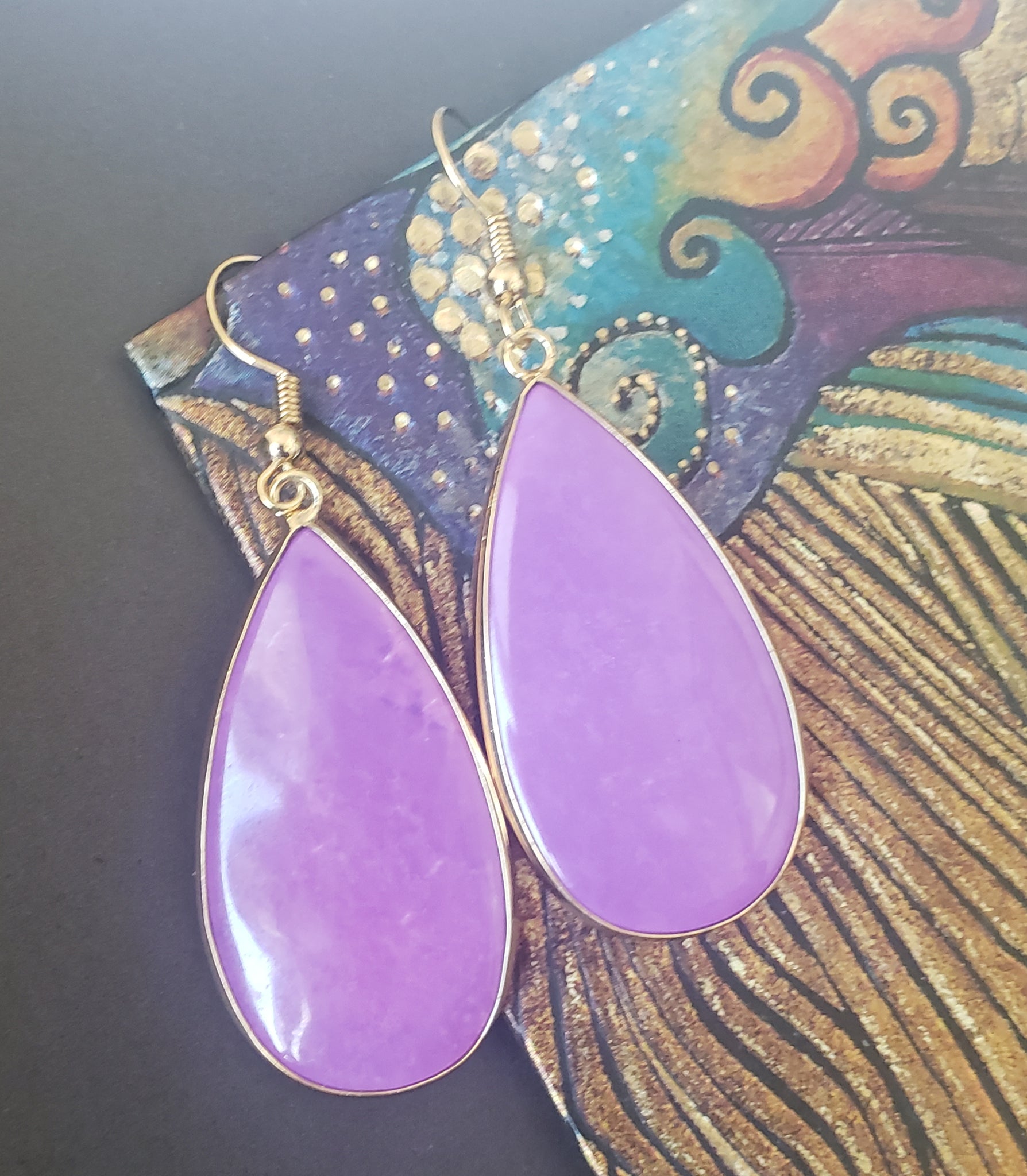 Lavender Purple dangle Teardrop Shaped Agate Earrings,