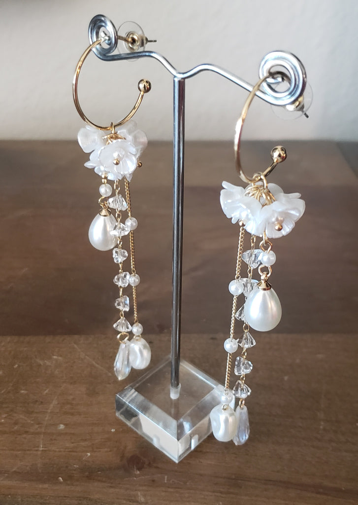 Long White Flower and pearl dangle drop earrings