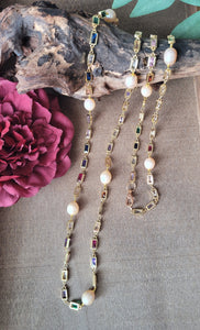 Colorful Elegant Crystal and Freshwater Pearl Necklace